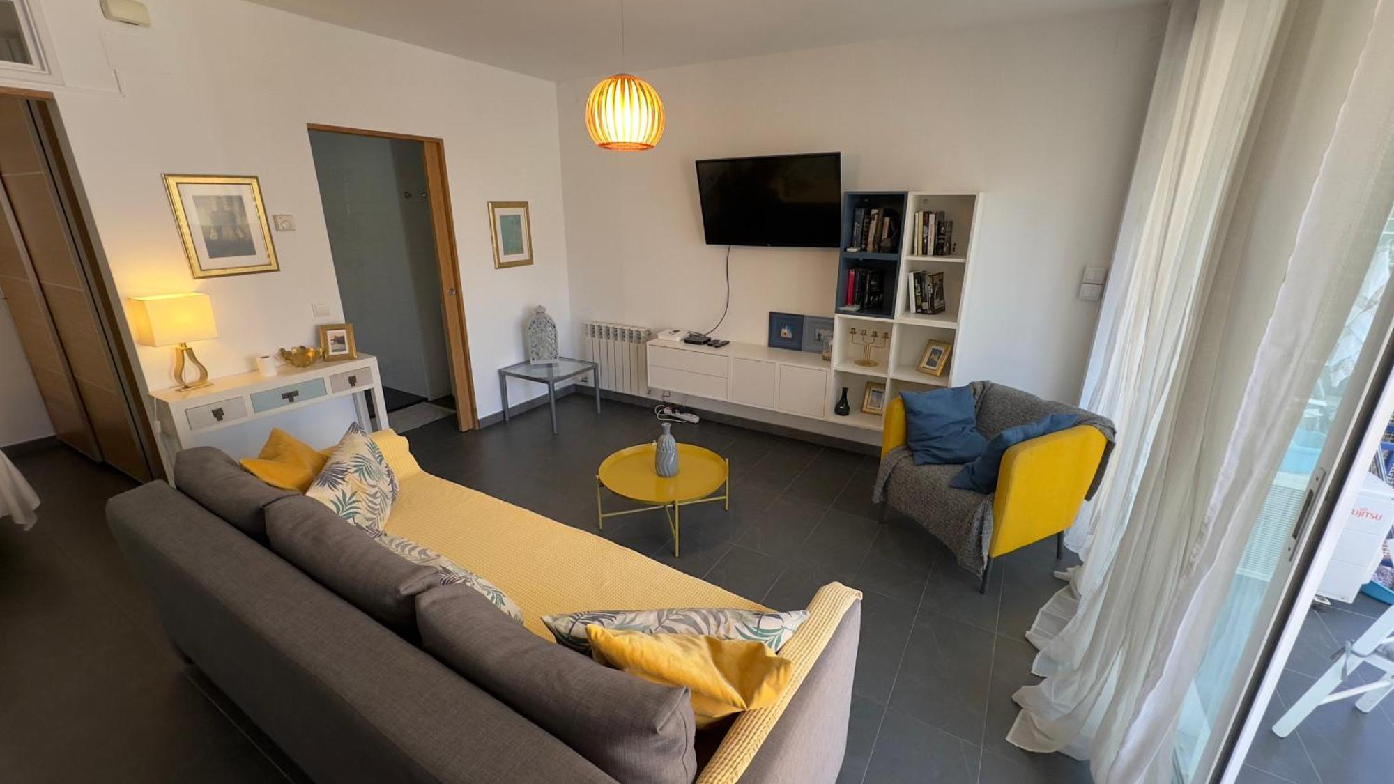 Sunny Flat In Sitges 30 Seconds To Beach, Balcony & Sea Views! Kültér fotó