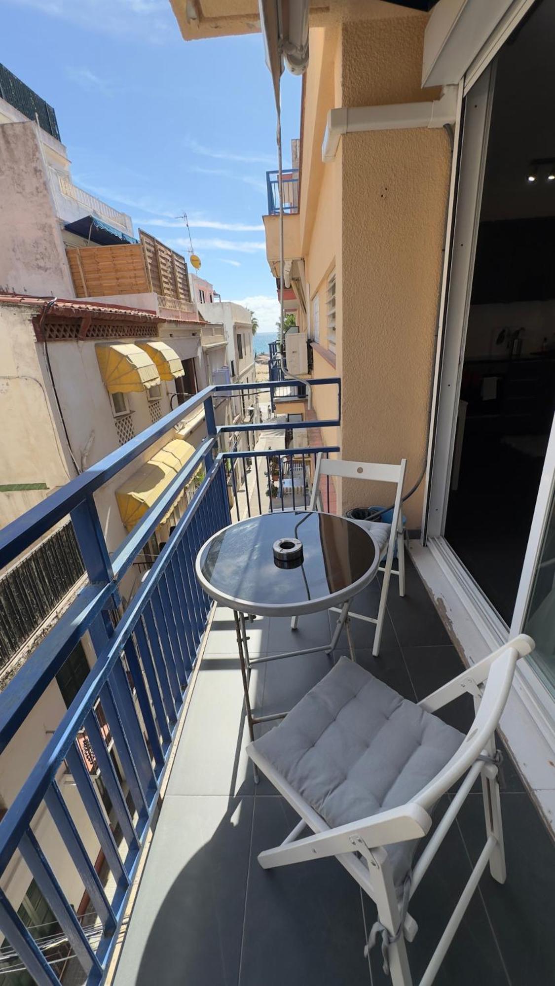 Sunny Flat In Sitges 30 Seconds To Beach, Balcony & Sea Views! Kültér fotó